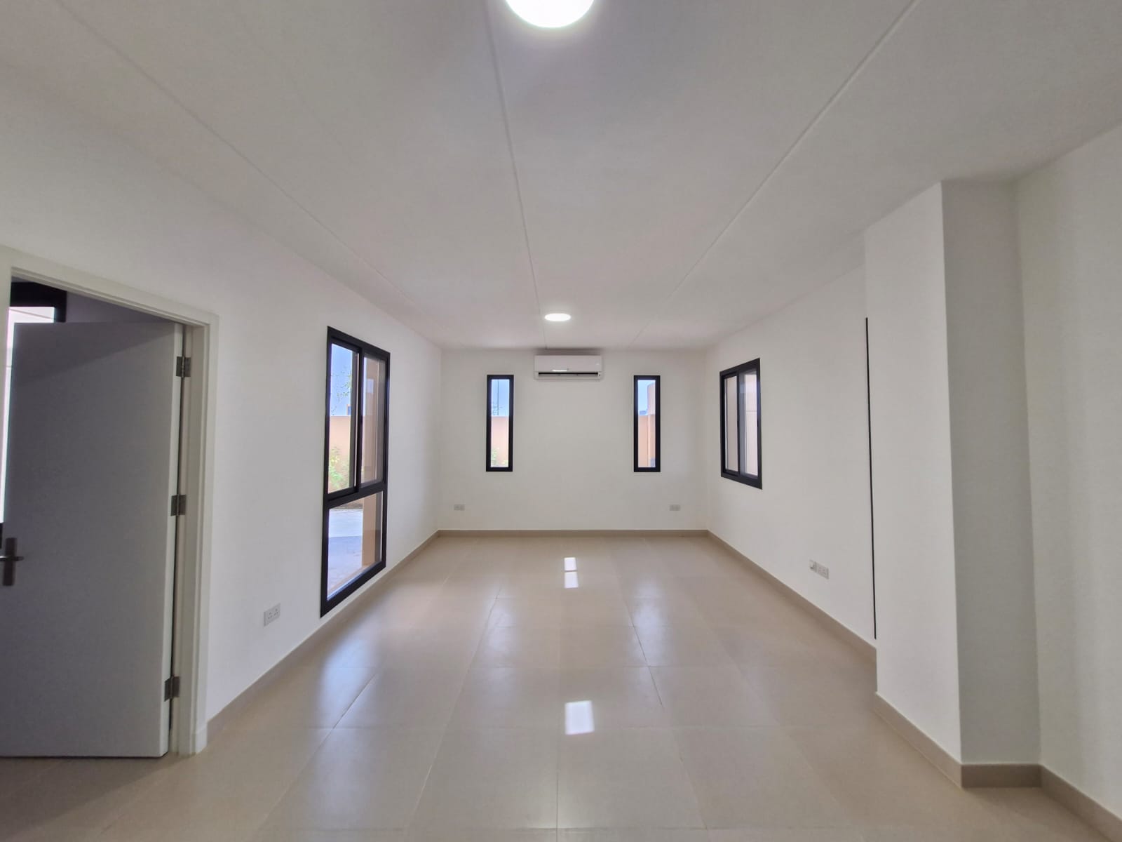 🏰 **Modern Luxury Villa | Sidra District – Roshn**   ✨ *Contemporary Design Blending Elegance, Functionality & Sustainability*  